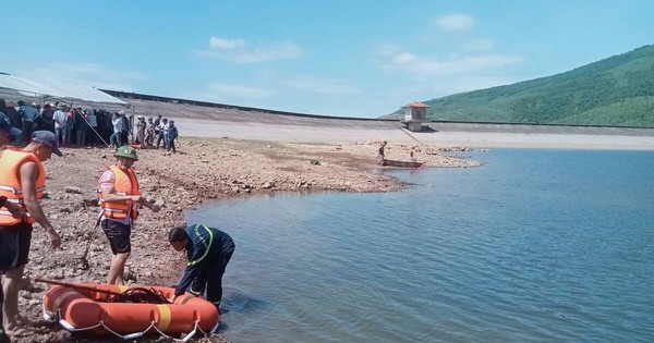 Phát hiện 2 cậu cháu chết dưới hồ thủy lợi ở Quảng Trị