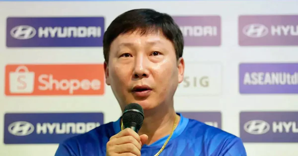 HLV Kim Sang-sik: Đội tuyển Việt Nam phải biến áp lực thành sự tự tin