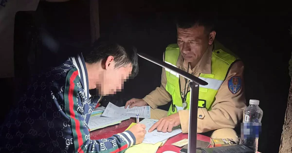 Chặn xe khách chạy 134 km/h, phát hiện tài xế dương tính với ma túy