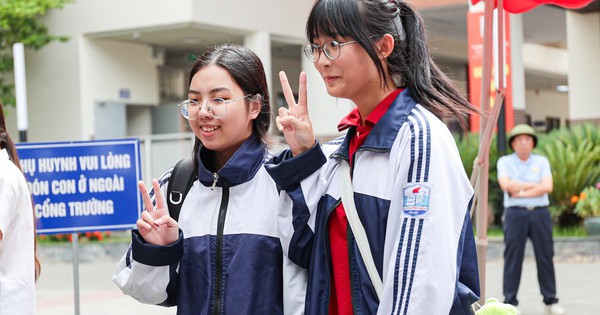 Bộ GD&ĐT nêu lý do nên duy trì kỳ thi tốt nghiệp THPT dù tỷ lệ đỗ trên 99%