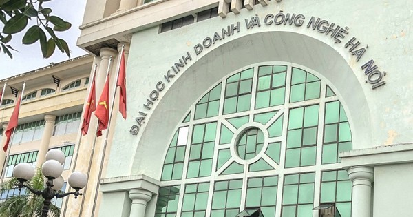 Trường Đại học Kinh doanh và Công nghệ Hà Nội đào tạo ngành Y khoa từ bao giờ?