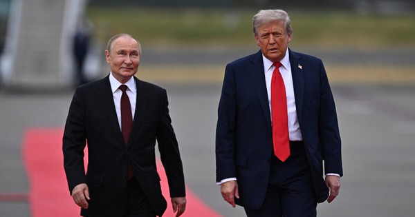 Điện đàm với Tổng thống Nga, ông Trump đề nghị giúp tìm giải pháp về Ukraine