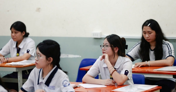 NÓNG: Chính phủ chỉ đạo rà soát toàn bộ kết quả kỳ thi tốt nghiệp THPT 2026 trên phạm vi cả nước