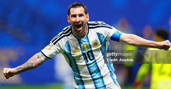 Messi hỏng penalty nhưng vẫn lập siêu kỷ lục, Argentina ngược dòng kinh điển để vào tứ kết World Cup