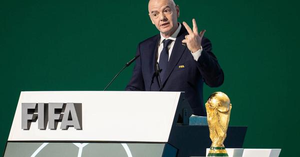 Chủ tịch FIFA hủy kế hoạch bán cổ phần World Cup