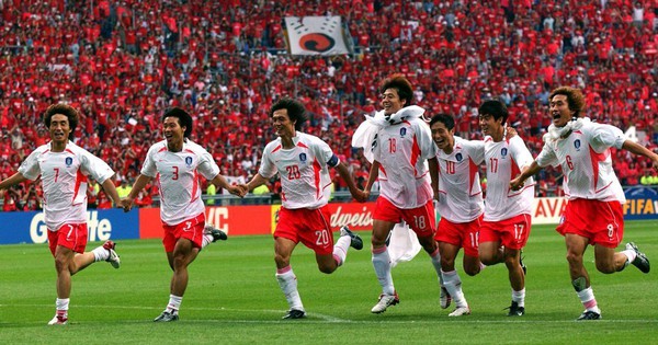 Báo Hàn Quốc: Hối lộ trọng tài có thể xảy ra ở World Cup 2002