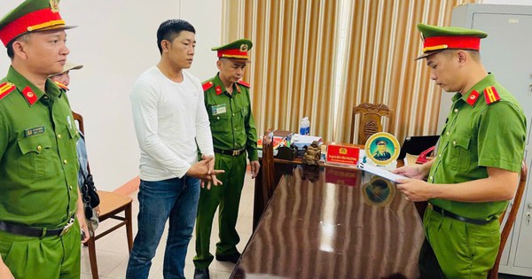 Tạm giữ hình sự nhân viên nhà xe Ngô Viết Hiếu SN 1990