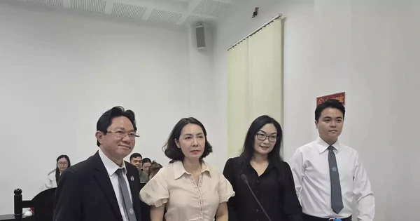 Tạm đình chỉ vụ ly hôn nghìn tỷ của vợ chồng bác sĩ ở TPHCM