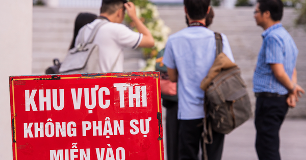 323 thí sinh Tuyên Quang làm thủ tục dự thi lại, 5 em vắng mặt