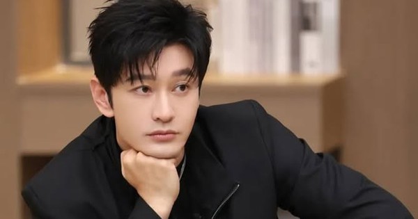 Bạn gái mới kém 22 tuổi của Huỳnh Hiểu Minh khác xa AngelaBaby