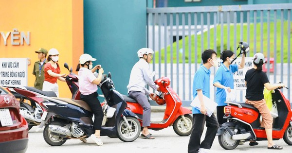 Đề Vật lý thi lại tốt nghiệp tại THPT chuyên Tuyên Quang