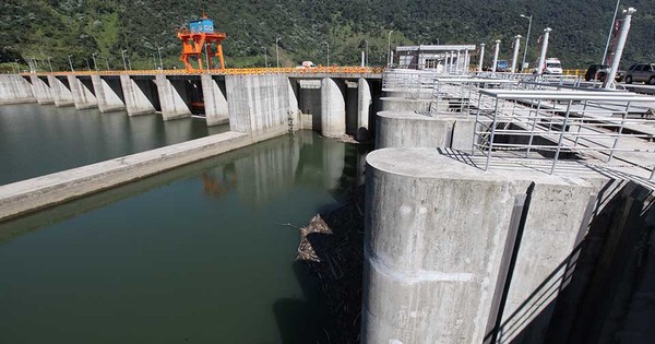 Phát hiện hàng nghìn vết nứt tại đập thuỷ điện 2,7 tỷ USD, một nước đòi nhà thầu Trung Quốc bồi thường gần 600 triệu USD, bắt chịu trách nhiệm bảo trì