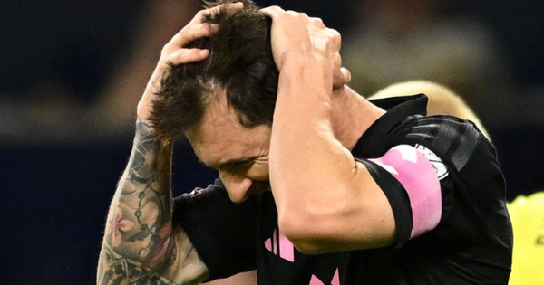 Messi lại đá hỏng penalty, nối dài “vận đen” từ World Cup, Inter Miami thua thảm hại