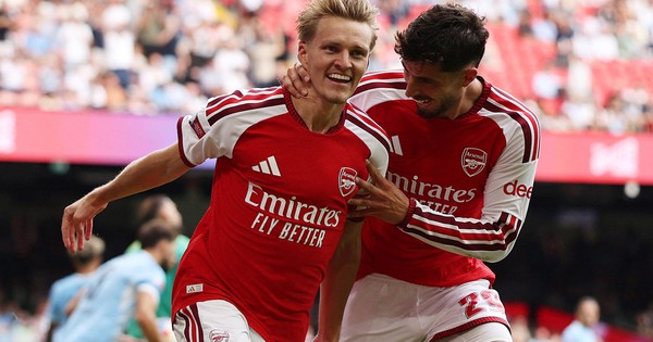 Arsenal thắng Man City 3-0, giành Siêu cúp Anh