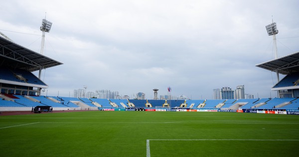 Cận cảnh mặt cỏ sân Mỹ Đình xanh mướt, cực đẹp trước trận ĐT Việt Nam vs Malaysia tranh vé vào chung kết ASEAN Cup