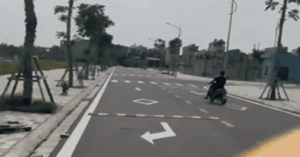Thanh niên chạy xe máy, "làm xiếc" trước mặt cảnh sát giao thông: Cái kết!
