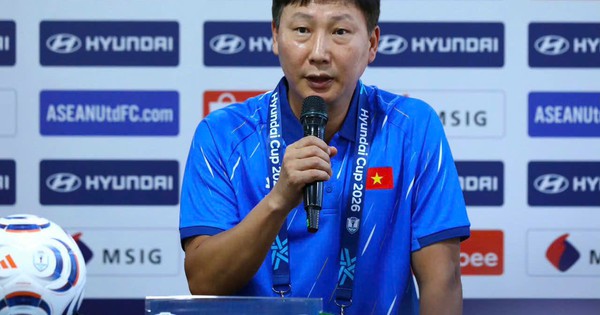 HLV Kim Sang-sik xứng danh "khắc tinh" của Thái Lan: Cứ đá là thắng, bất kể sân nhà hay sân khách
