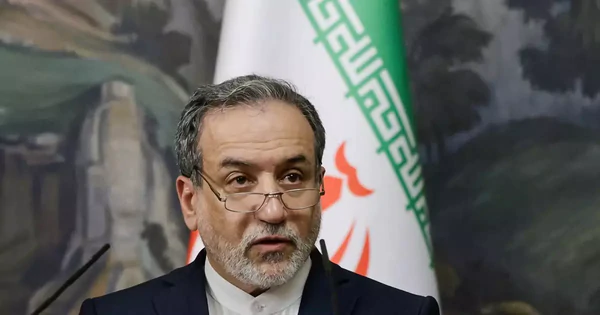Iran nói Mỹ áp lệnh trừng phạt vì 'tuyệt vọng'