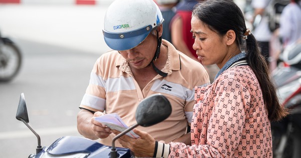 Phe vé hét giá ở sân Mỹ Đình, CĐV quay xe ra quán bia xem Việt Nam đấu Thái Lan