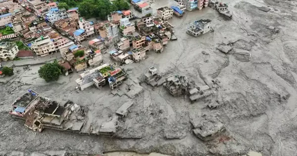 Lũ quét kinh hoàng tại Nepal là "không thể chạy thoát": Dòng bùn lũ di chuyển như "bê tông di động", chuyên gia tiết lộ đường sống duy nhất