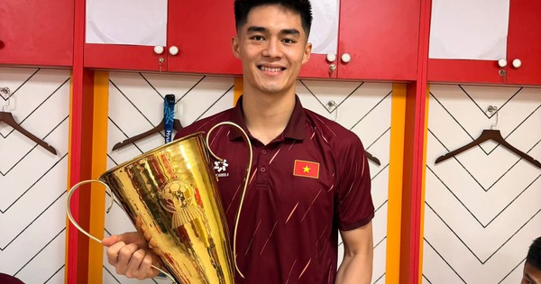 Tuyển thủ Việt Nam 2 lần vô địch ASEAN Cup nhưng chưa thi đấu phút nào