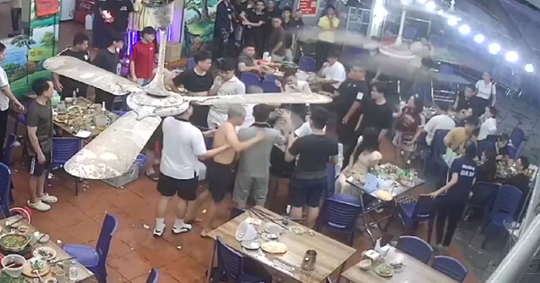 Trêu ghẹo bạn gái bất thành, đánh bạn trai: Hai đối tượng khai nguồn cơn