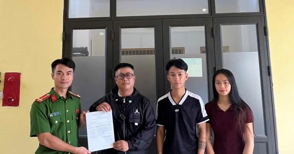 Phát hiện giao dịch chuyển khoản 89.760.000 đồng từ tài khoản Vietcombank sang tài khoản VietinBank của Lò Thị Ly, công an lập tức xác minh