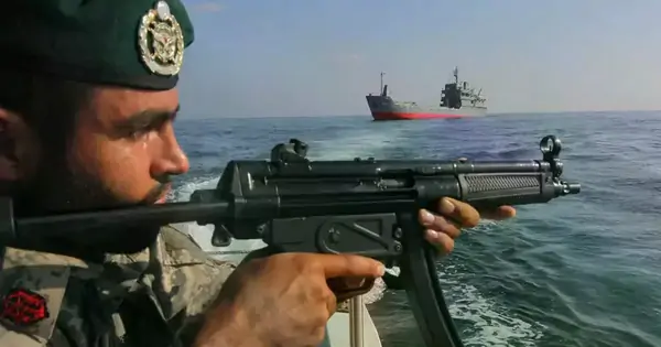 Iran quyết ‘khóa’ eo biển Hormuz, buộc Mỹ đáp ứng loạt điều kiện