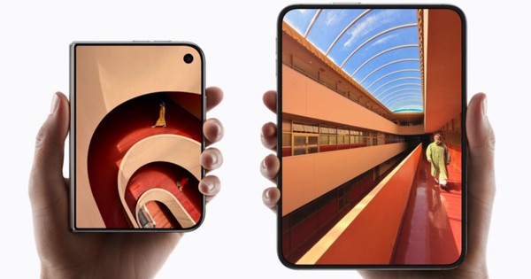 iPhone màn hình gập đầu tiên của Apple ra mắt, Samsung mỉa mai: “Hâm nóng lại đồ thừa của chúng tôi”