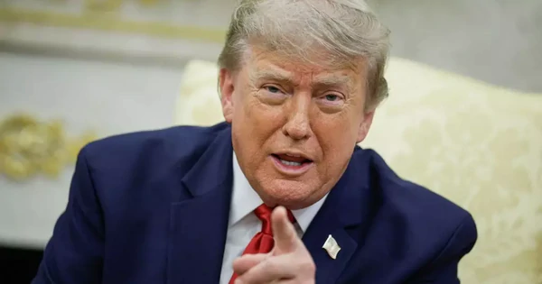 Tổng thống Mỹ Trump dọa tấn công 'nhiều hơn nữa' các tàu chở dầu của Iran