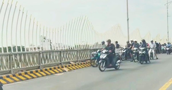 Thiếu tá quân đội cứu thanh niên nhảy cầu, cả hai cùng mất tích