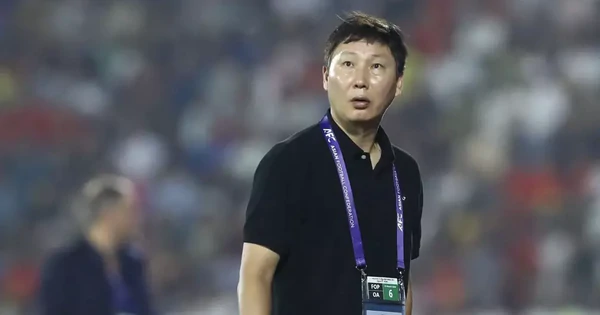 Bố HLV Kim Sang-sik qua đời tại Hàn Quốc