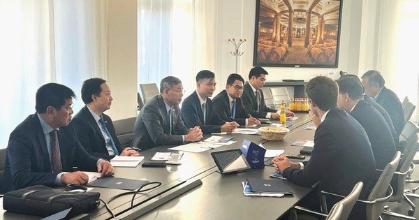 Gia tộc Rothschild muốn tham gia huy động vốn cho đường sắt tốc độ cao Bắc - Nam 67 tỷ USD và các dự án điện quy mô lớn của Việt Nam