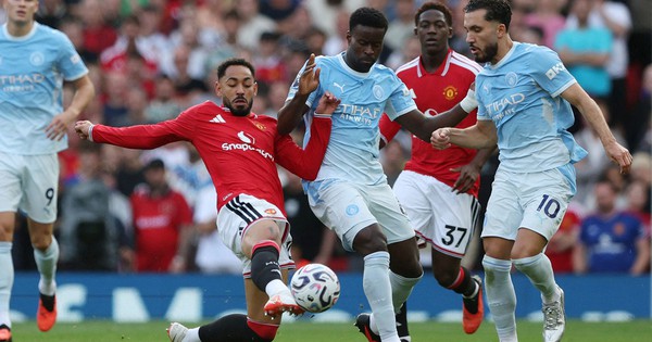 Haaland ghi bàn, Man Utd đá hơn người vẫn thua Man City 0-1