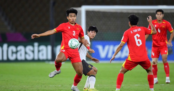 Diễn biến trận đấu U23 Việt Nam vs U23 Kuwait: 9 nhà vô địch SEA Games đá chính