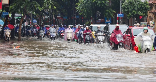 Dự báo thời tiết Hà Nội hôm nay 17/9: Mưa lớn tiếp diễn, đề phòng ngập lụt