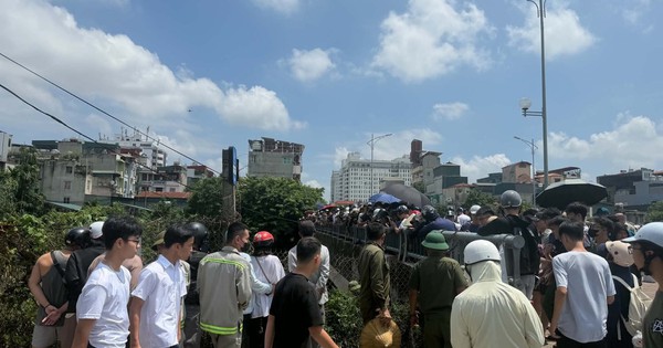 Tìm thấy thi thể nghi nam sinh bị nước cuốn mất tích ở Hà Nội