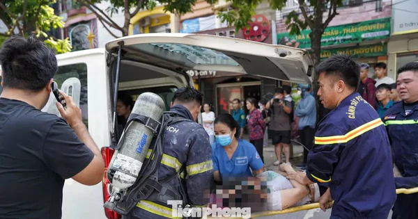 Cháy nhà 4 tầng ở Hà Nội