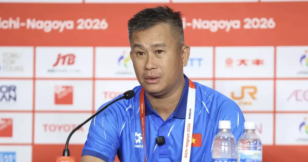 HLV Đinh Hồng Vinh nói gì sau khi U23 Việt Nam vào tứ kết Asiad 20?