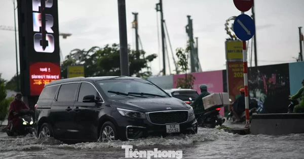 Trung tâm TPHCM ngập sâu