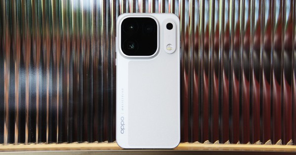OPPO Find X10 series ra mắt: Cũng có cả bản Pro Max, camera Hasselblad 200MP, chip Dimensity, giá từ 19,5 triệu đồng