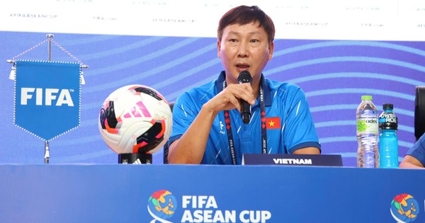 Đội hình Việt Nam vs Philippines: 5 cầu thủ nhập tịch đá chính, thầy Kim quyết lấy 3 điểm?