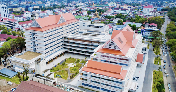 Hàng xóm Việt Nam được Trung Quốc tặng bệnh viện 2.600 tỷ đồng: Rộng 54.000 mét vuông, có sân bay trên nóc nhà