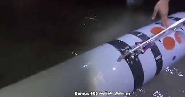 Iran tuyên bố bắt sống thiết bị lặn không người lái siêu hiện đại của Mỹ
