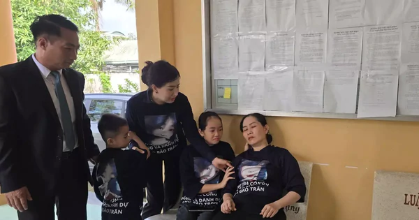 Xét xử tài xế xe tải vụ nữ sinh 14 tuổi tử vong: Mẹ nạn nhân đứng không vững, rời phòng xử