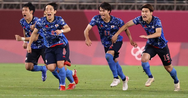 Thắng “siêu nghẹt thở” 9-8 ở loạt luân lưu, Nhật Bản vào chung kết ASIAD