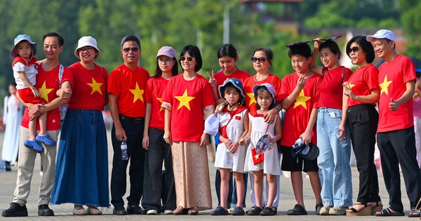 Chính phủ đề xuất thêm 1 ngày nghỉ lễ hưởng nguyên lương vào Bộ luật Lao động
