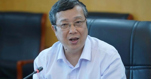 Kỷ luật buộc thôi việc với Thứ trưởng Bộ Nông nghiệp và Môi trường Hoàng Trung