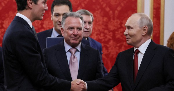 Ông Putin gặp đặc phái viên của Mỹ, nói tình hình Ukraine 'khó khăn'
