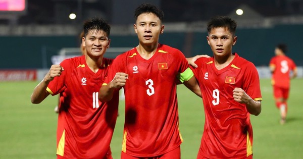 Bị chất vấn vì không dùng cầu thủ Sông Lam Nghệ An, HLV U20 Việt Nam lý giải